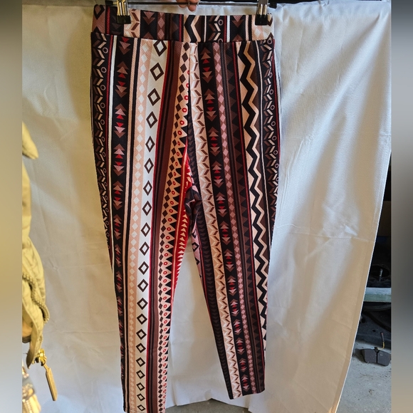 Patterned Leggings - Picture 3 of 4